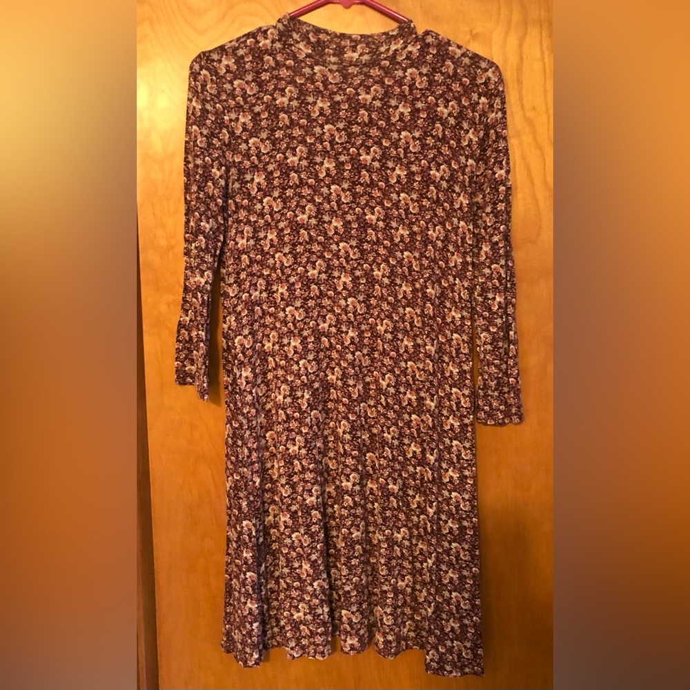 Cute flower pattern dress size S
